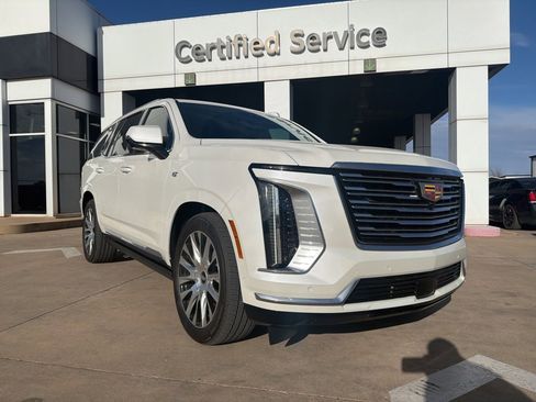 Used 2025 Cadillac Escalade Premium Luxury Platinum w/ LPO, Floor Liner Package image 1