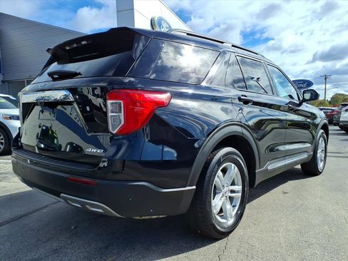 Certified 2022 Ford Explorer XLT w/ Equipment Group 202A image 8