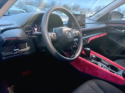 Used 2025 Honda Accord SE image 8