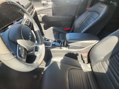 Used 2024 Kia Sportage SX image 24