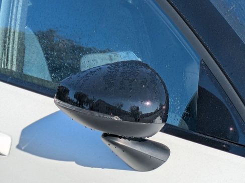 New 2026 Volvo EX30 Plus w/ Protection Package Premier image 11