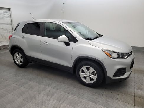 Used 2020 Chevrolet Trax LS w/ Tint and Cruise Package FWD image 11