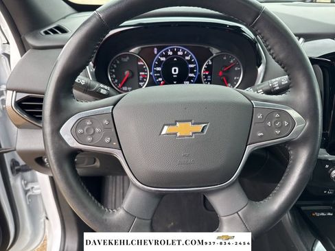 Used 2022 Chevrolet Traverse Premier image 11