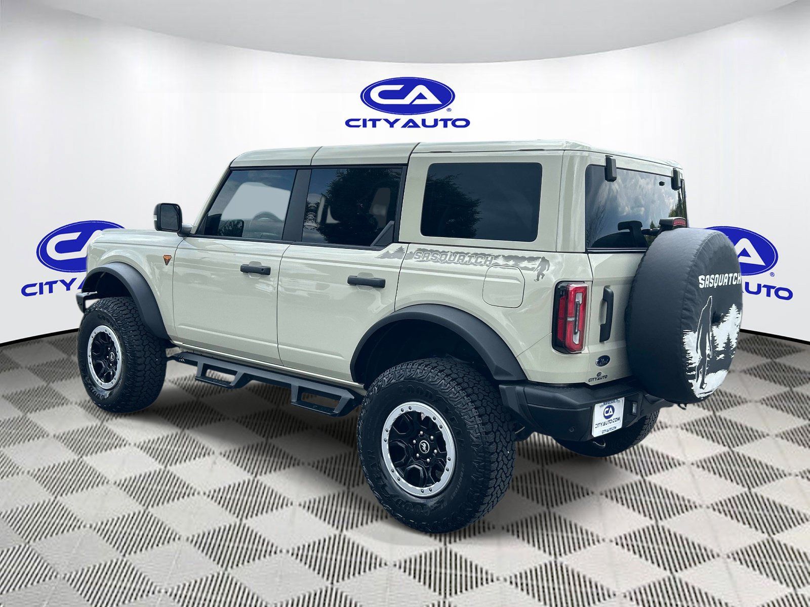 Used 2025 Ford Bronco Badlands AWD/4WD image 5
