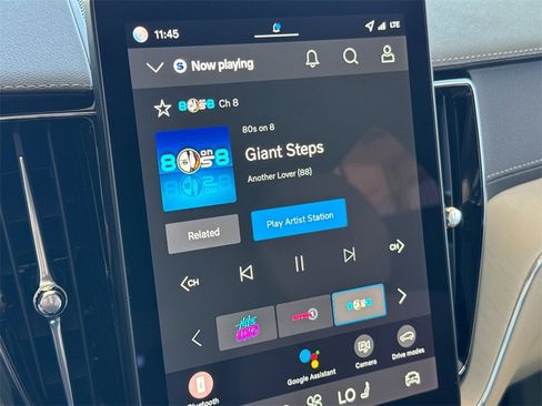 New 2026 Volvo XC60 B5 Ultra image 17