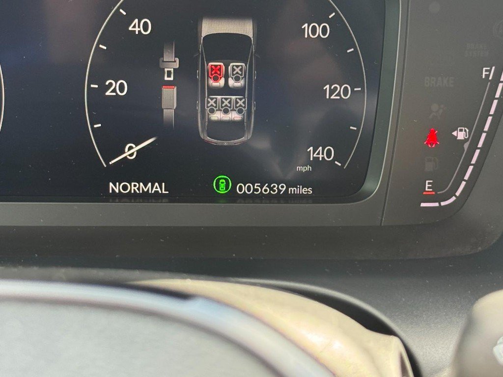Certified 2025 Acura ADX FWD image 24