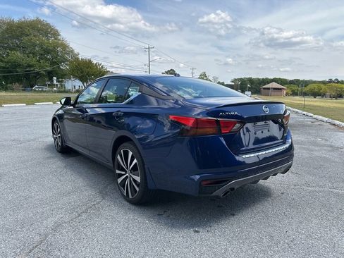 Used 2021 Nissan Altima 2.5 SR w/ SR Premium Package AWD/4WD image 7