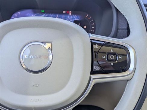 Used 2025 Volvo XC90 B6 Ultra w/ Lounge Package image 14