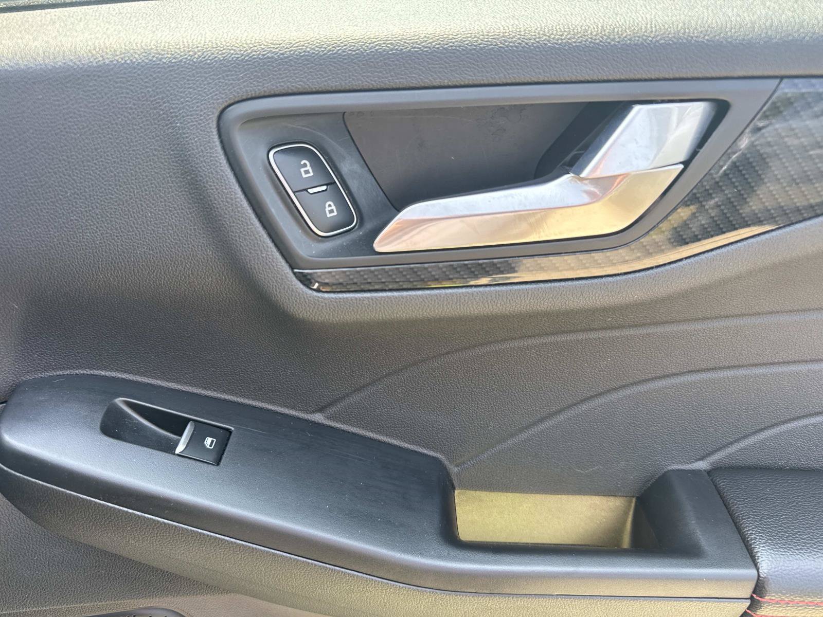 Used 2025 Ford Escape ST-Line FWD image 14