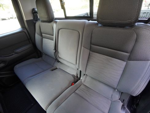 Used 2023 Nissan Frontier SV w/ SV Convenience Package RWD image 26