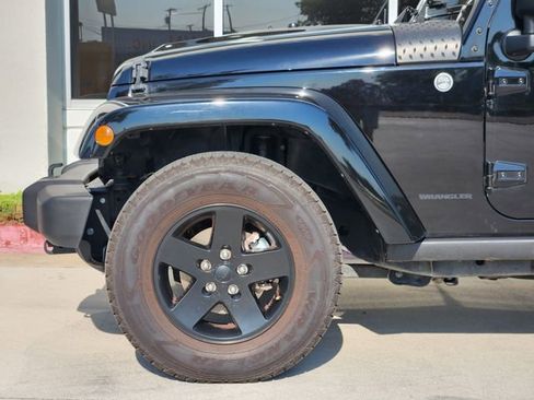 Certified 2015 Jeep Wrangler Unlimited Sahara image 8