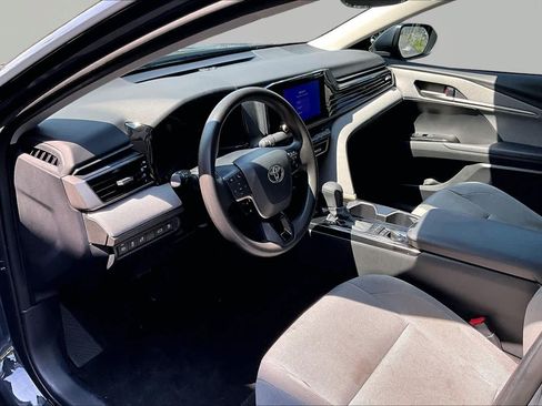 Used 2025 Toyota Camry LE FWD image 18
