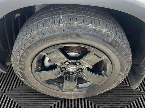 Certified 2025 Honda Ridgeline Black Edition image 7