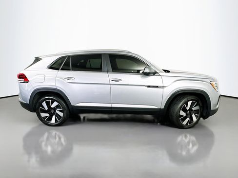 Used 2024 Volkswagen Atlas Cross Sport SE AWD/4WD image 8