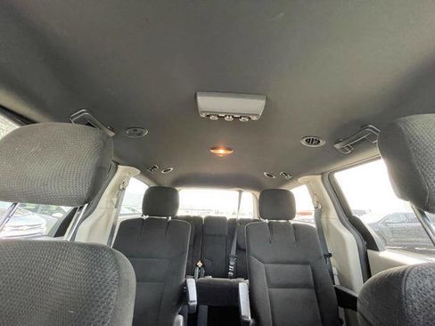 Used 2015 Dodge Grand Caravan SE FWD image 31