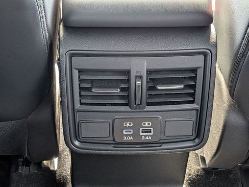 Used 2026 Subaru Forester Premium AWD/4WD image 31