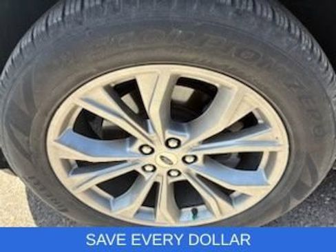 Used 2022 Ford Explorer XLT w/ Equipment Group 202A RWD image 7