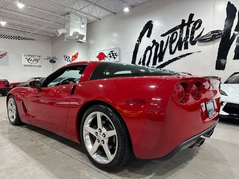 Used 2005 Chevrolet Corvette Coupe w/ Preferred Equipment Group RWD image 4