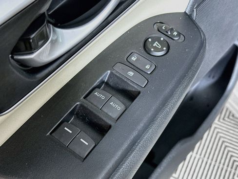 Used 2019 Honda CR-V EX-L image 17