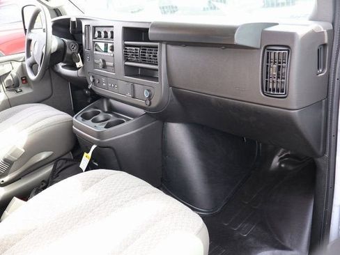 New 2025 GMC Savana 2500 w/ Driver Convenience Package RWD image 8