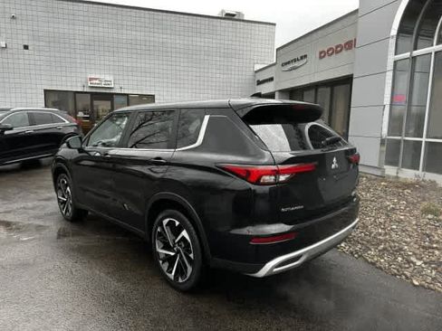 Used 2024 Mitsubishi Outlander SE AWD/4WD image 4