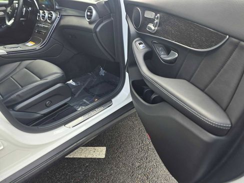 Certified 2022 Mercedes-Benz GLC 300 4MATIC image 10