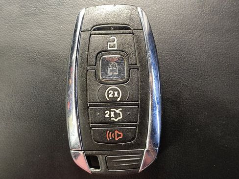 Used 2017 Lincoln MKC Select FWD image 32