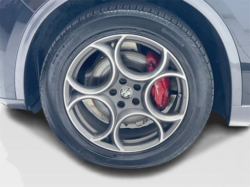 Used 2023 Alfa Romeo Stelvio Ti image 54