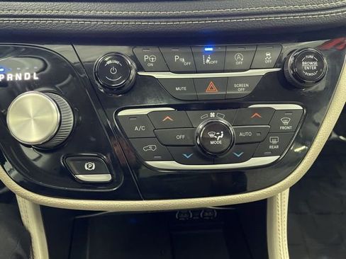 Used 2021 Chrysler Pacifica Limited w/ Premium & Safety Sphere Group AWD/4WD image 50
