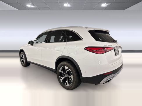 New 2026 Mercedes-Benz GLC 350e 4MATIC image 3