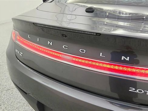 Used 2018 Lincoln MKZ Select w/ Technology Package FWD image 16