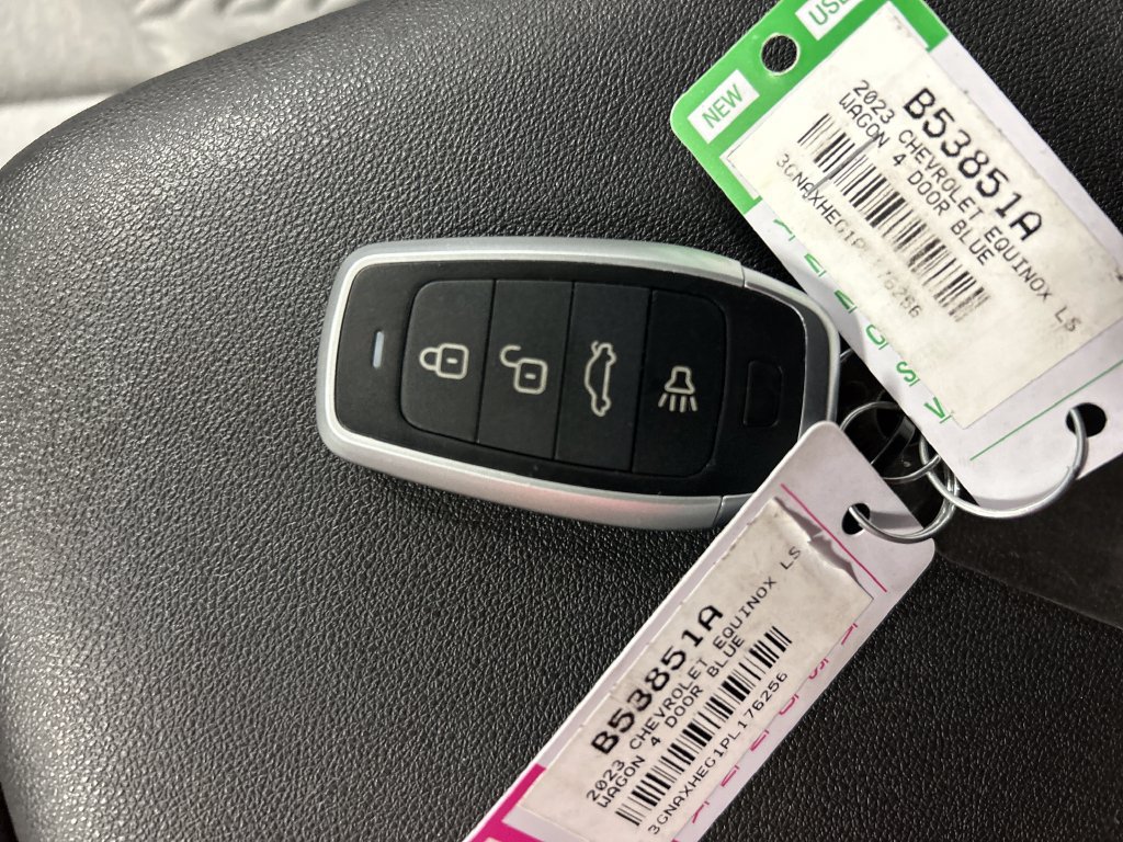 Used 2023 Chevrolet Equinox LS w/ LS Convenience Package FWD image 20