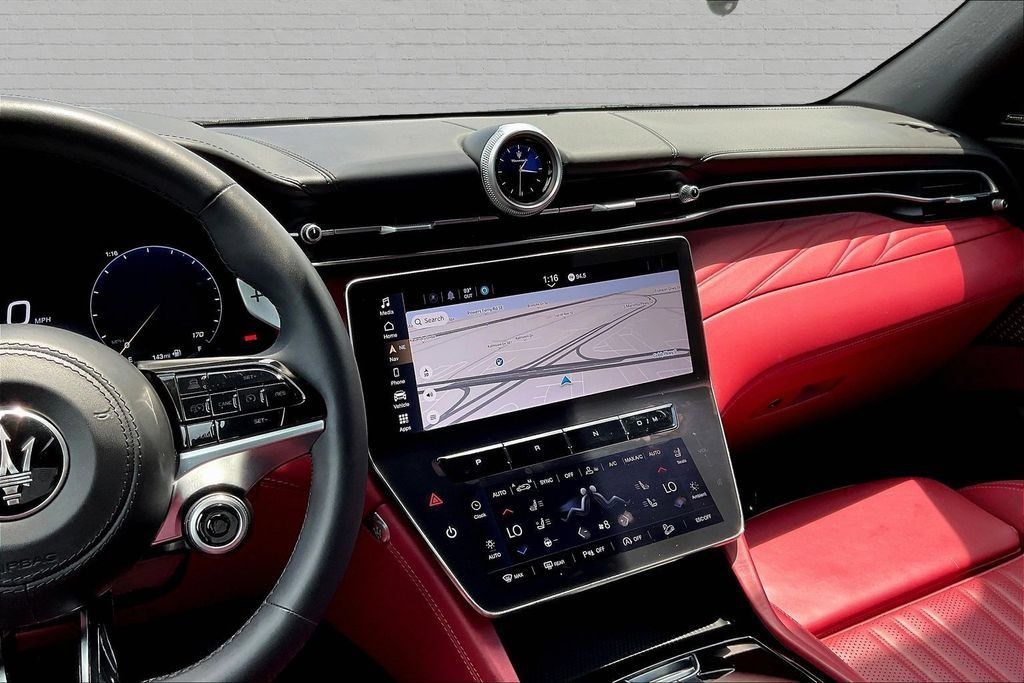 Used 2023 Maserati Grecale Modena AWD/4WD image 9