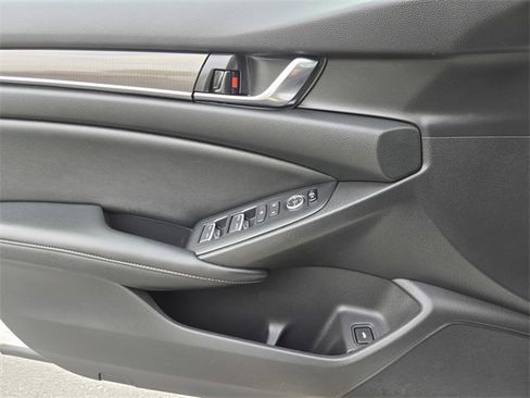 Used 2021 Honda Accord Sport image 14