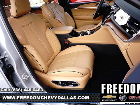 Used 2025 Jeep Grand Cherokee L Summit image 12