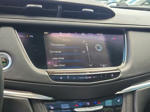 Used 2017 Cadillac XT5 Luxury w/ Driver Awareness Package FWD image 26