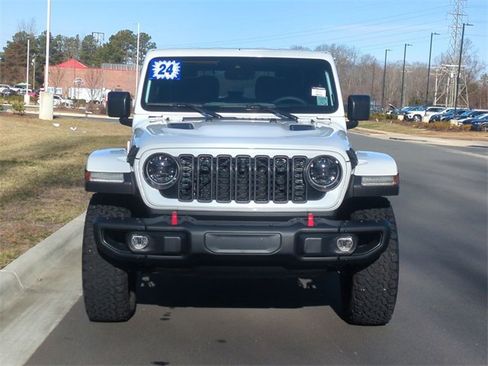Used 2024 Jeep Wrangler Rubicon image 16