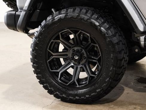Used 2020 Jeep Wrangler Unlimited Rubicon AWD/4WD image 24