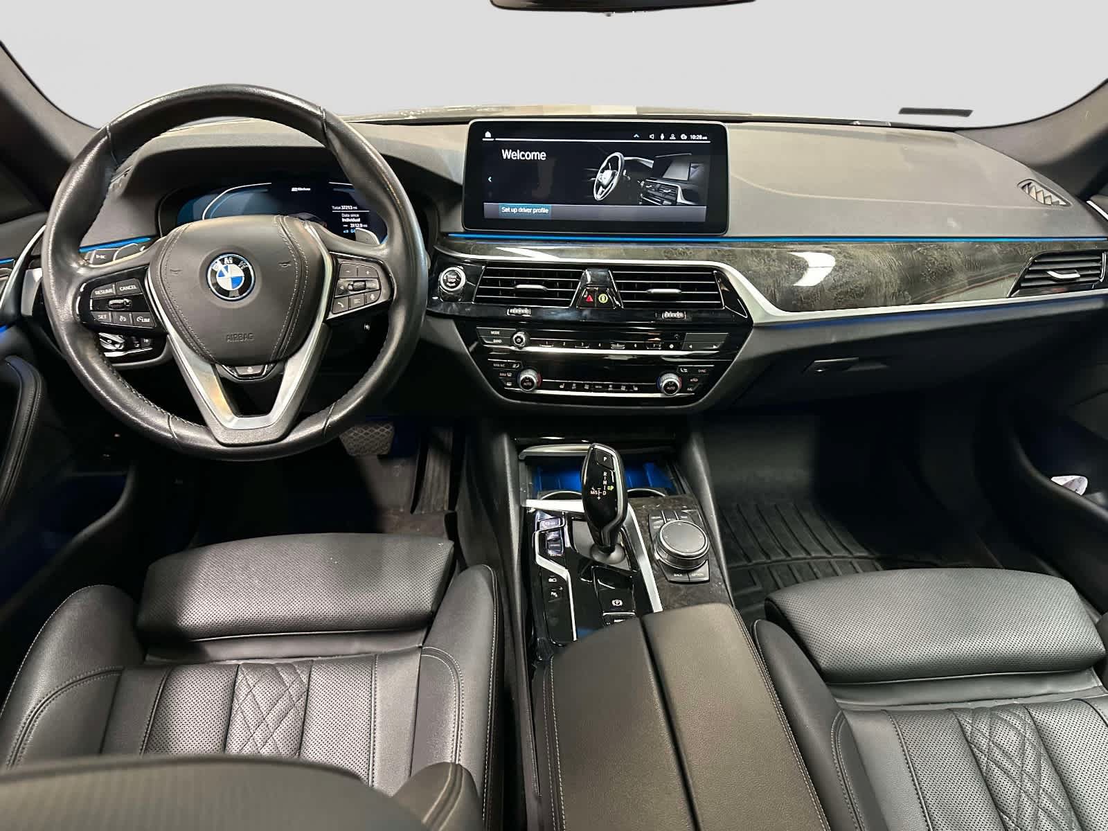 Used 2023 BMW 530e xDrive w/ Convenience Package AWD/4WD image 15