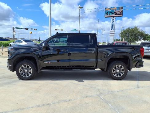 Used 2024 GMC Sierra 1500 AT4 w/ Technology Package AWD/4WD image 4