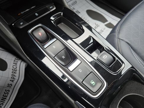 Used 2022 Chevrolet Bolt EUV Premier w/ Sun & Sound Package image 18