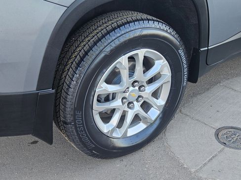 Used 2021 Chevrolet Traverse LT w/ LPO, Floor Liner Package image 12