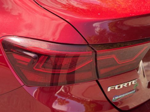 Used 2019 Kia Forte S FWD image 40