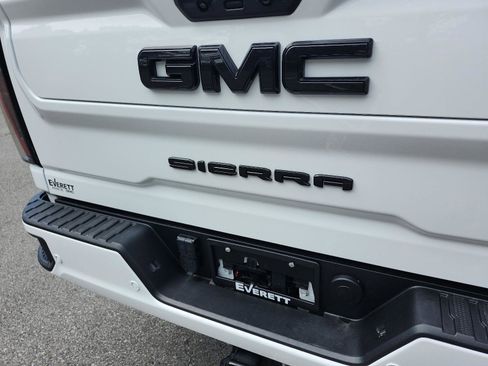 Certified 2025 GMC Sierra 2500 AT4 w/ AT4 Premium Plus Package AWD/4WD image 4