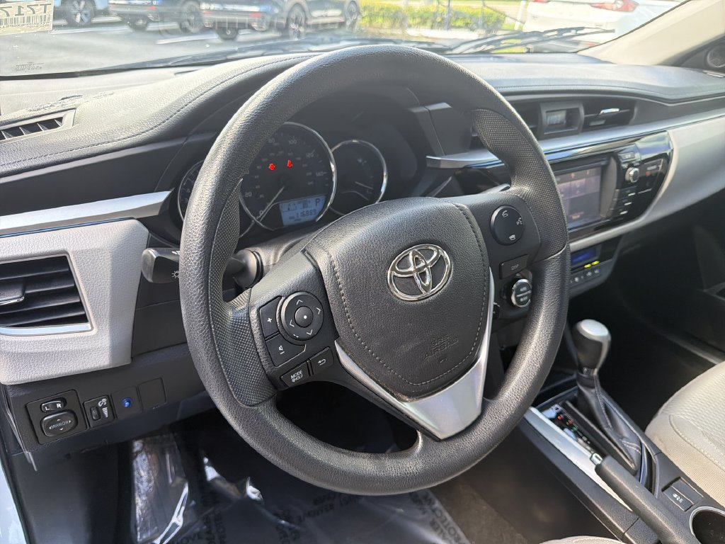 Used 2016 Toyota Corolla LE FWD image 43