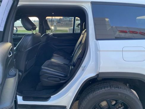 Certified 2024 Jeep Grand Cherokee L Altitude image 23