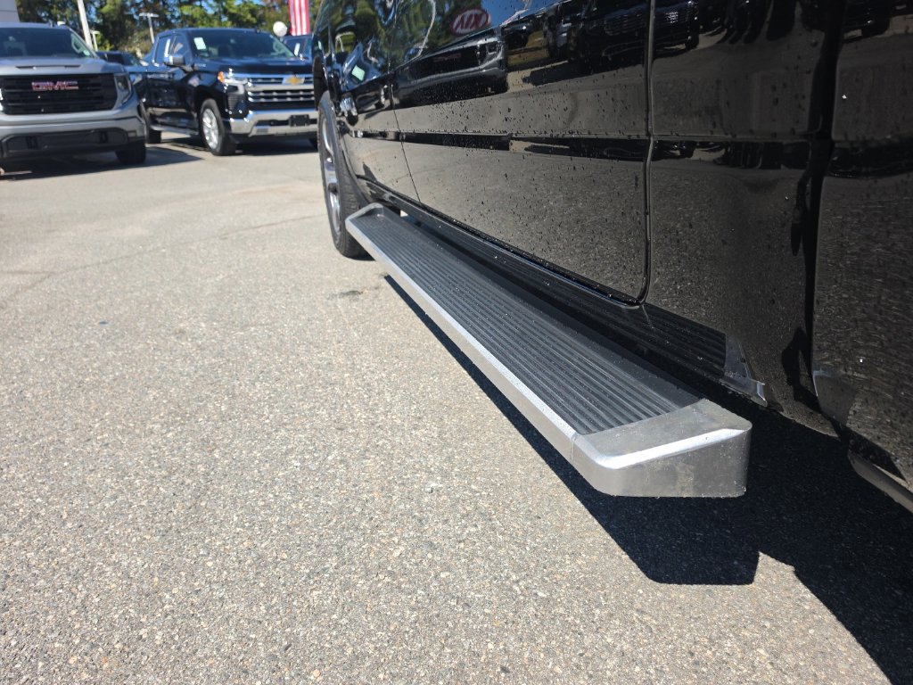 Used 2023 RAM 1500 Laramie AWD/4WD image 10