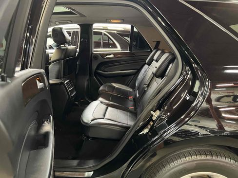 Used 2015 Mercedes-Benz ML 350 4MATIC w/ Premium 1 Package image 5