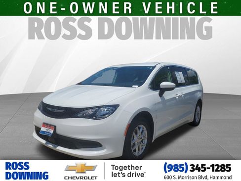 Used 2023 Chrysler Voyager LX FWD image 1