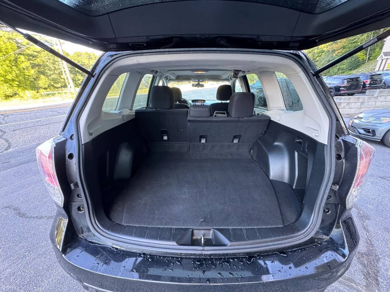 Used 2017 Subaru Forester 2.5i Premium w/ All-Weather Package AWD/4WD image 7